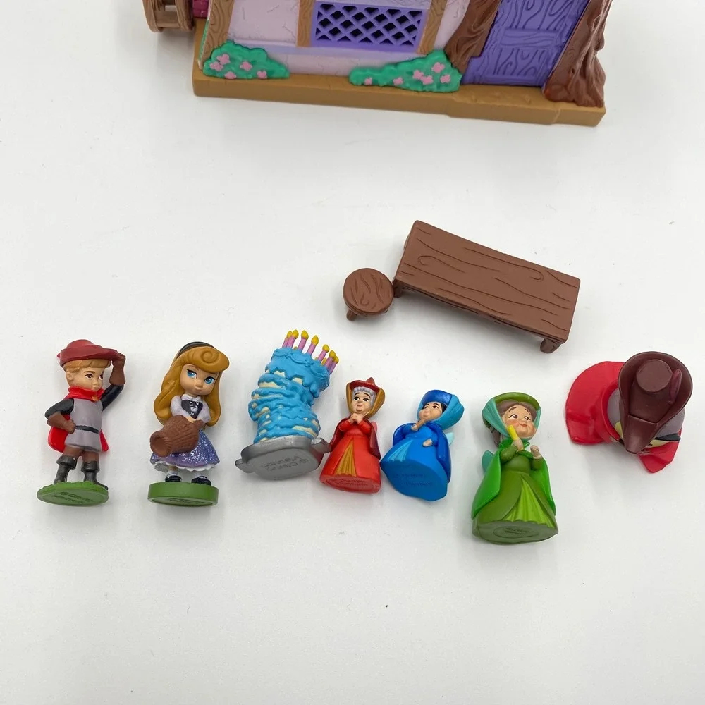 Disney Animators Collection Littles Sleeping Beauty Aurora Cottage Play Set - Picture 2 of 7